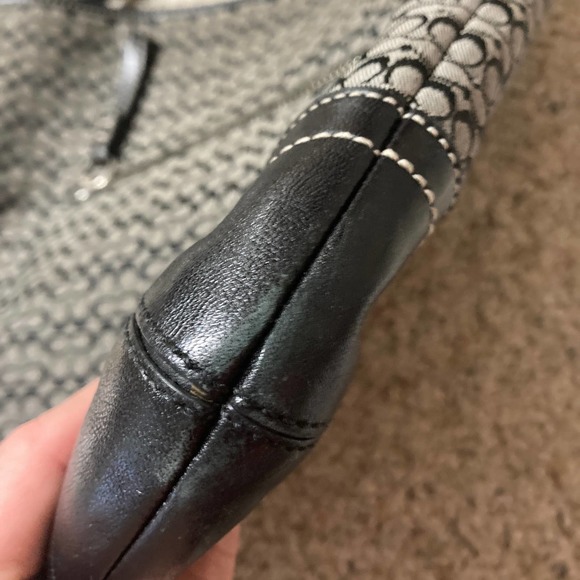 COACH F10944 BLACK, GRAY SIGNATURE PRINT CROSSBODY - Picture 15 of 15